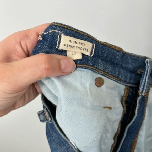 Madewell High-Rise Denim Shorts in Glenoaks Wash Cutoff Edition - Picture 6 of 8